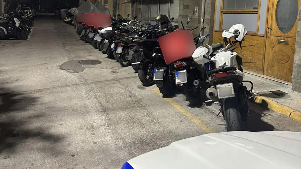 ΕΛ.ΑΣ: Έλεγχοι και STOP σε διανομείς χωρίς δίπλωμα σε Ίλιον-Πετρούπολη